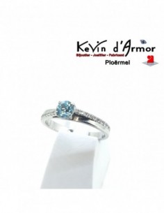 Solitaire Zircon bleu accompagné