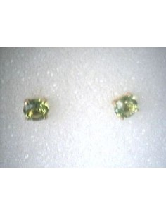 Puces d'oreilles péridot