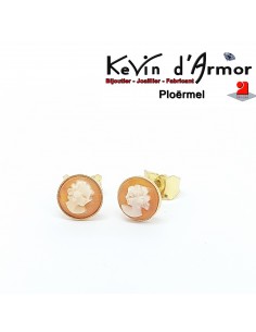 Camées en boucles d'oreilles